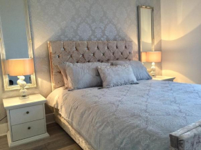 Гостиница RIVER CLYDE VIEWS - PRIVATE & SPACIOUS APARTMENT  Порт Глазго